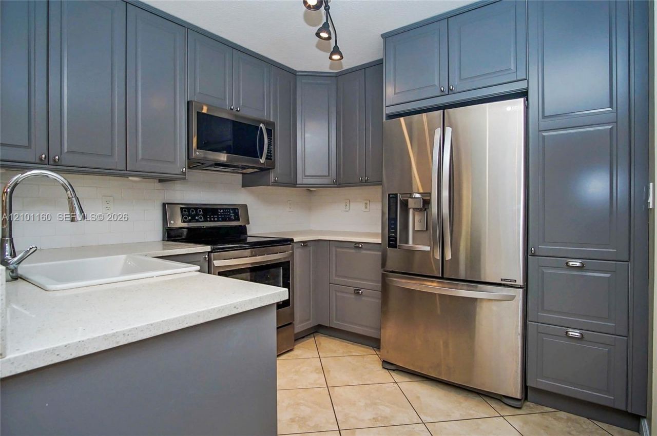 14361 SW 11th St, Unit 2608, Pembroke Pines, FL 33027 Photo