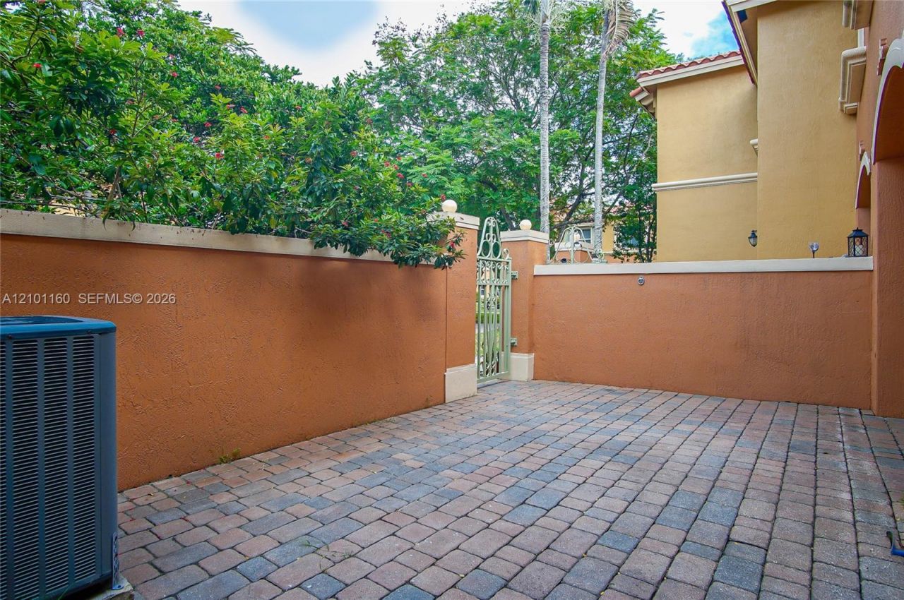 14361 SW 11th St, Unit 2608, Pembroke Pines, FL 33027 Photo