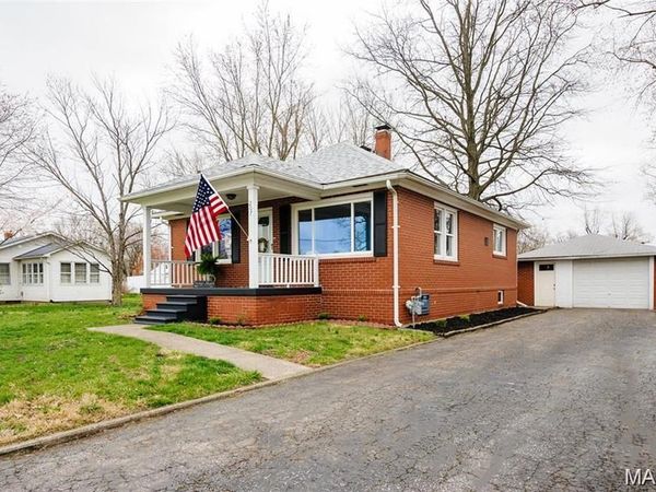 207 Olive , Brighton, IL 62012