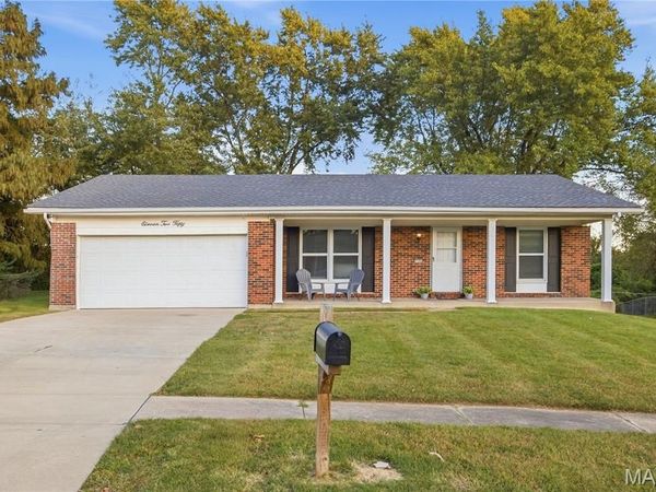 11250 Ashcroft Lane, St Louis, MO 63136