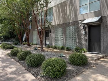 4241 Buena Vista Street, Unit 8, Dallas, TX 75205
