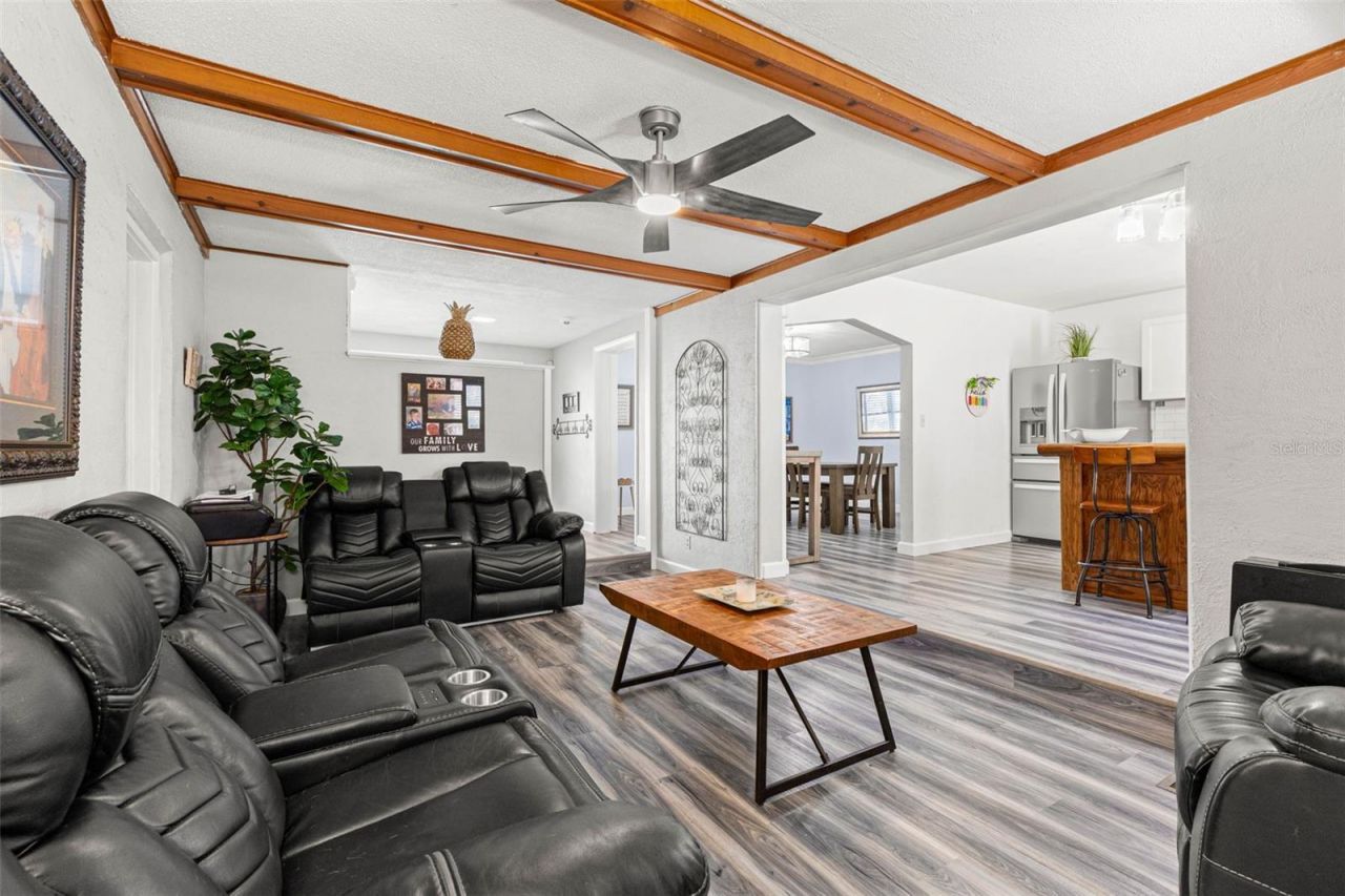 2415 51st Street N, Saint Petersburg, FL 33710 Photo