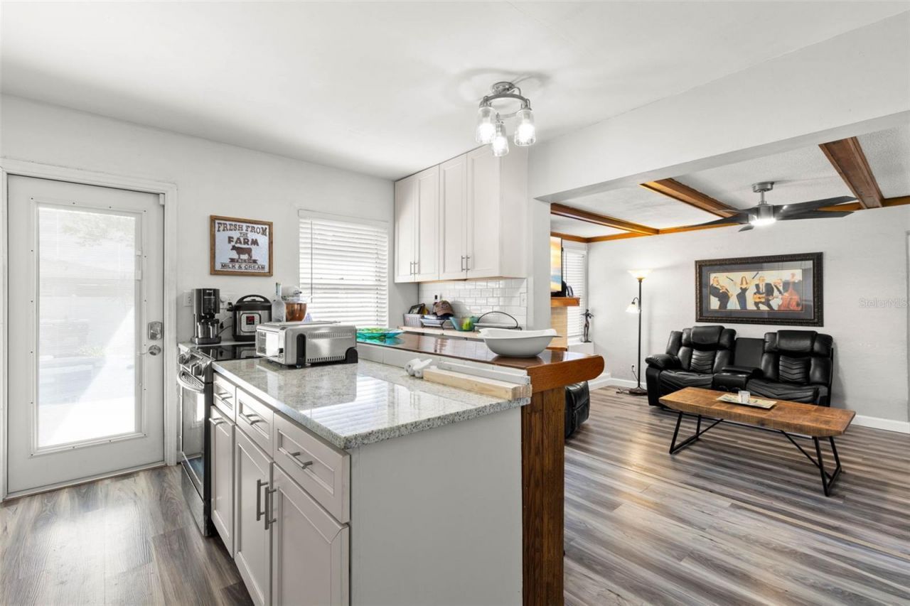 2415 51st Street N, Saint Petersburg, FL 33710 Photo