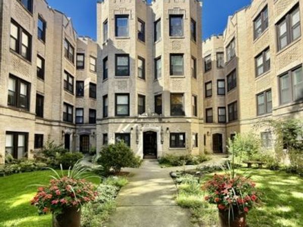 7074 N Wolcott Avenue , Unit 1, Chicago, IL 60626