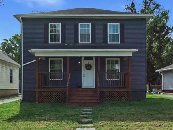 710 East Clay Street , Collinsville, IL 62234