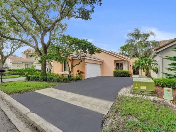 10149 NW 4th St , Plantation, FL 33324