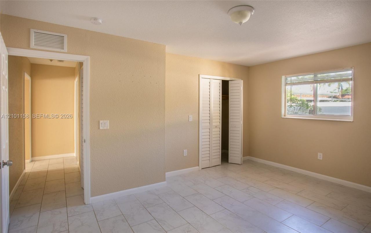 8846 SW 25th St , Unit 8846, Miami, FL 33165 Photo