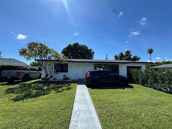 9840 SW 166th St , Miami, FL 33157