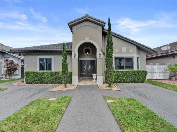 8741 NW 141st Ter , Miami Lakes, FL 33018