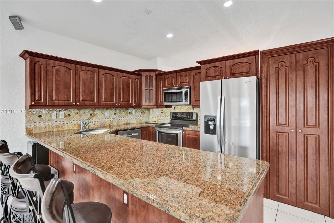 8741 NW 141st Ter , Miami Lakes, FL 33018 Photo