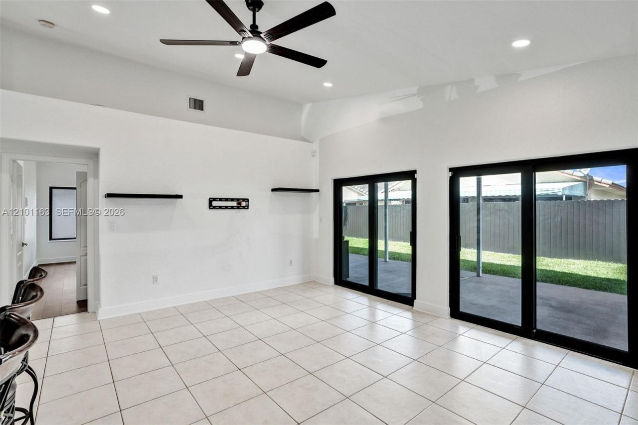 8741 NW 141st Ter , Miami Lakes, FL 33018 Photo