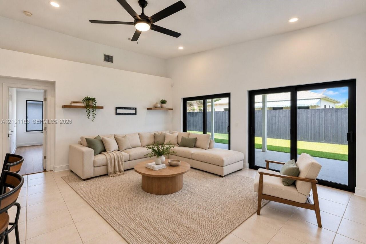 8741 NW 141st Ter , Miami Lakes, FL 33018 Photo
