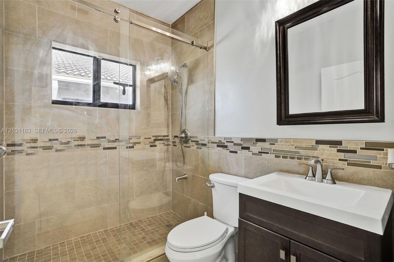 8741 NW 141st Ter , Miami Lakes, FL 33018 Photo