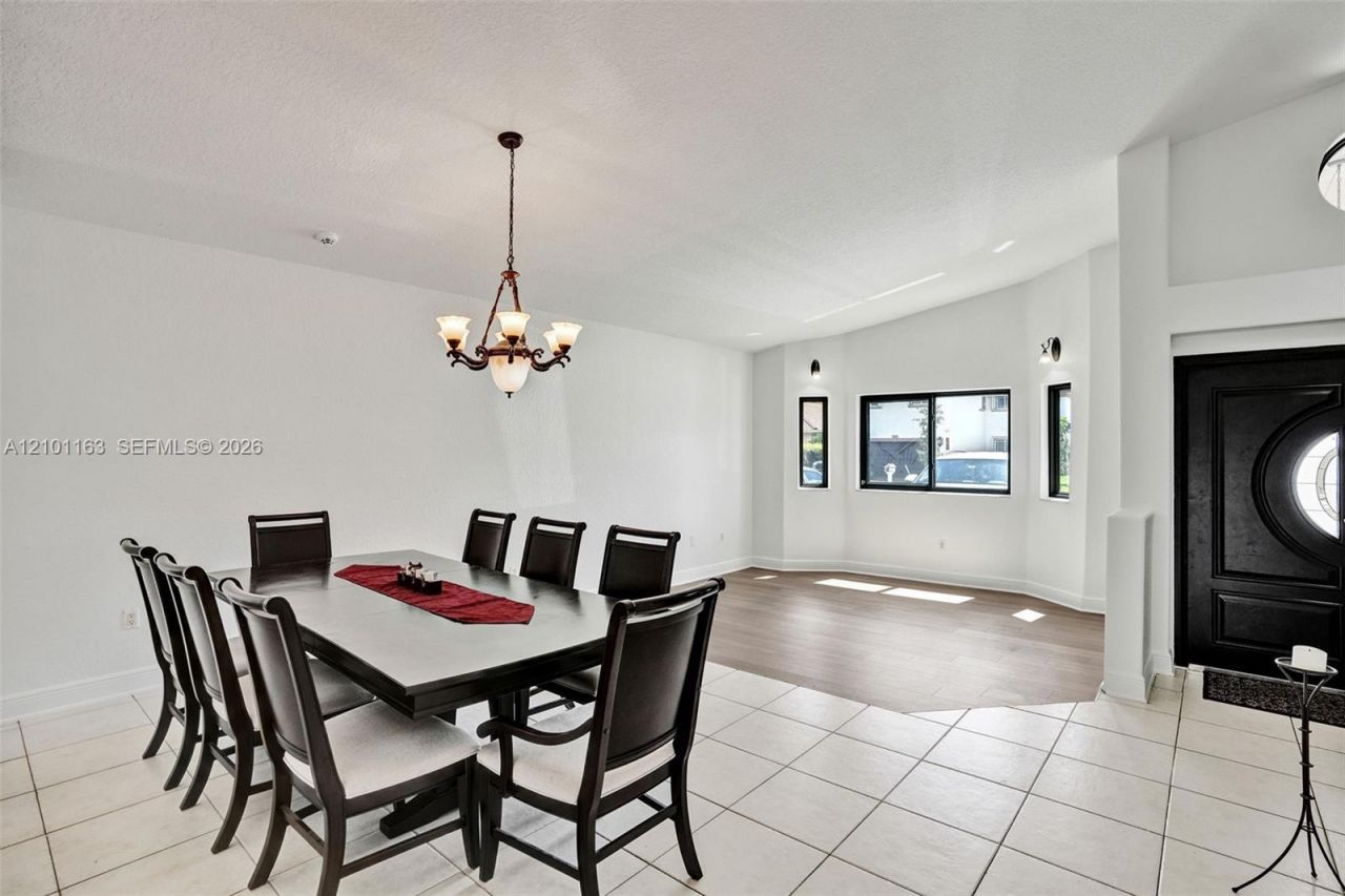 8741 NW 141st Ter , Miami Lakes, FL 33018 Photo