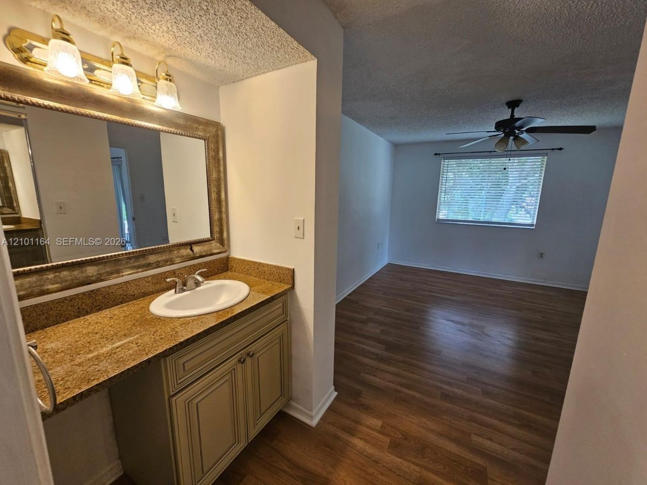 2206 Glenmoor Dr, Unit 2206, West Palm Beach, FL 33409 Photo