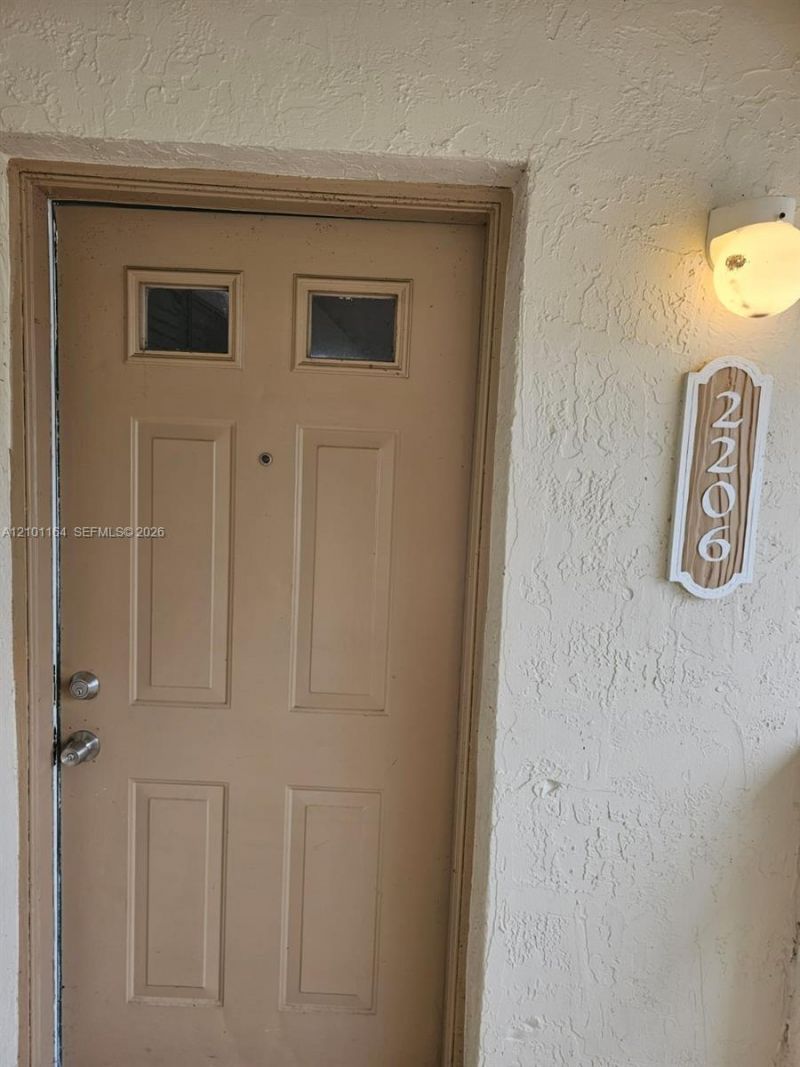 2206 Glenmoor Dr, Unit 2206, West Palm Beach, FL 33409 Photo