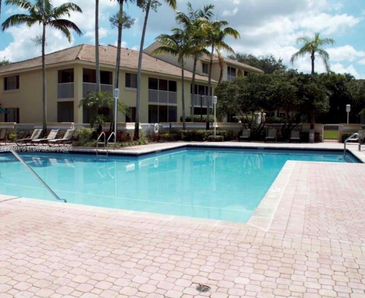 2206 Glenmoor Dr, Unit 2206, West Palm Beach, FL 33409 Photo