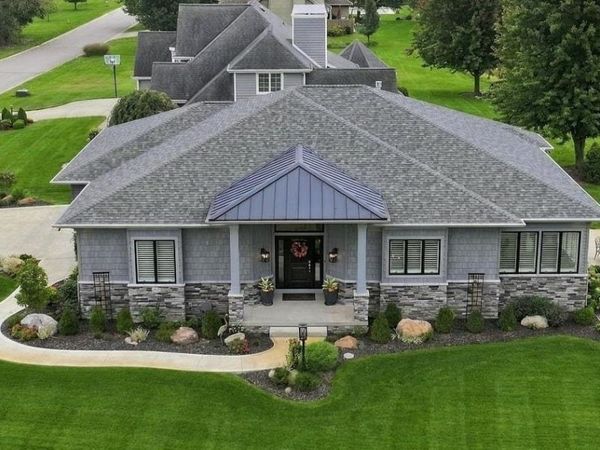 2835 E Prestwick Road, Winona Lake, IN 46590