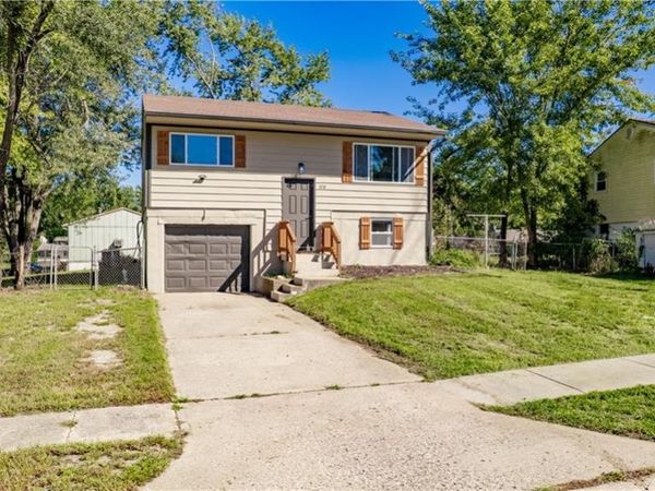 1515 N Osage Trail, Independence, MO 64058