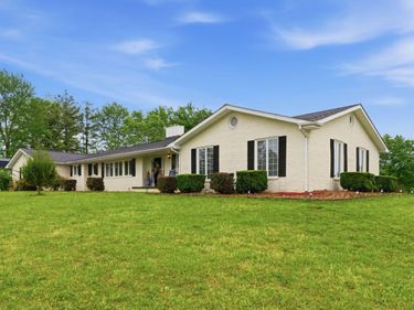 10949 E Laurel Road, London, KY 40741
