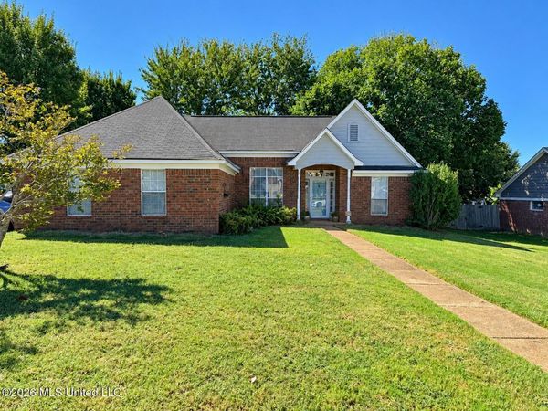 9635 N Geneva Loop, Olive Branch, MS 38654
