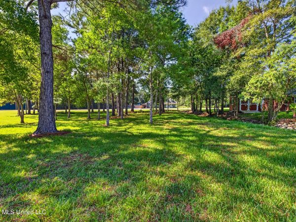 56111 E Diamondhead Drive, Diamondhead, MS 39525
