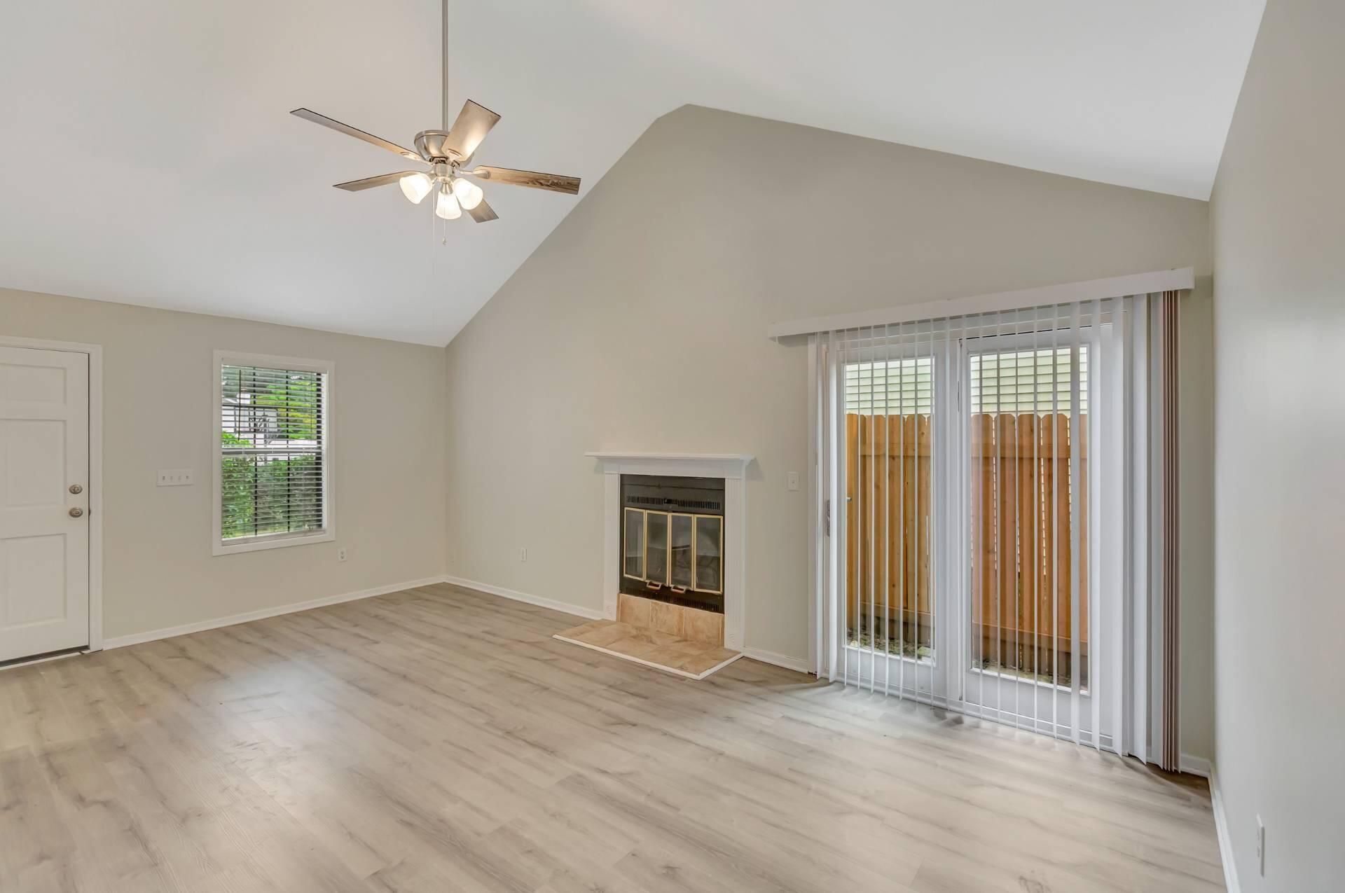 1755 River Front Drive Photo 8