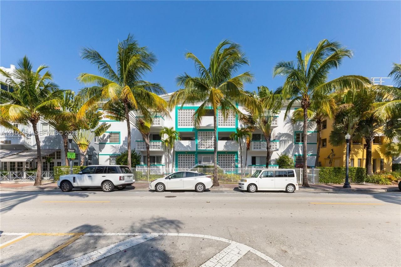 350 Collins Ave , Unit 311, Miami Beach, FL 33139 Photo