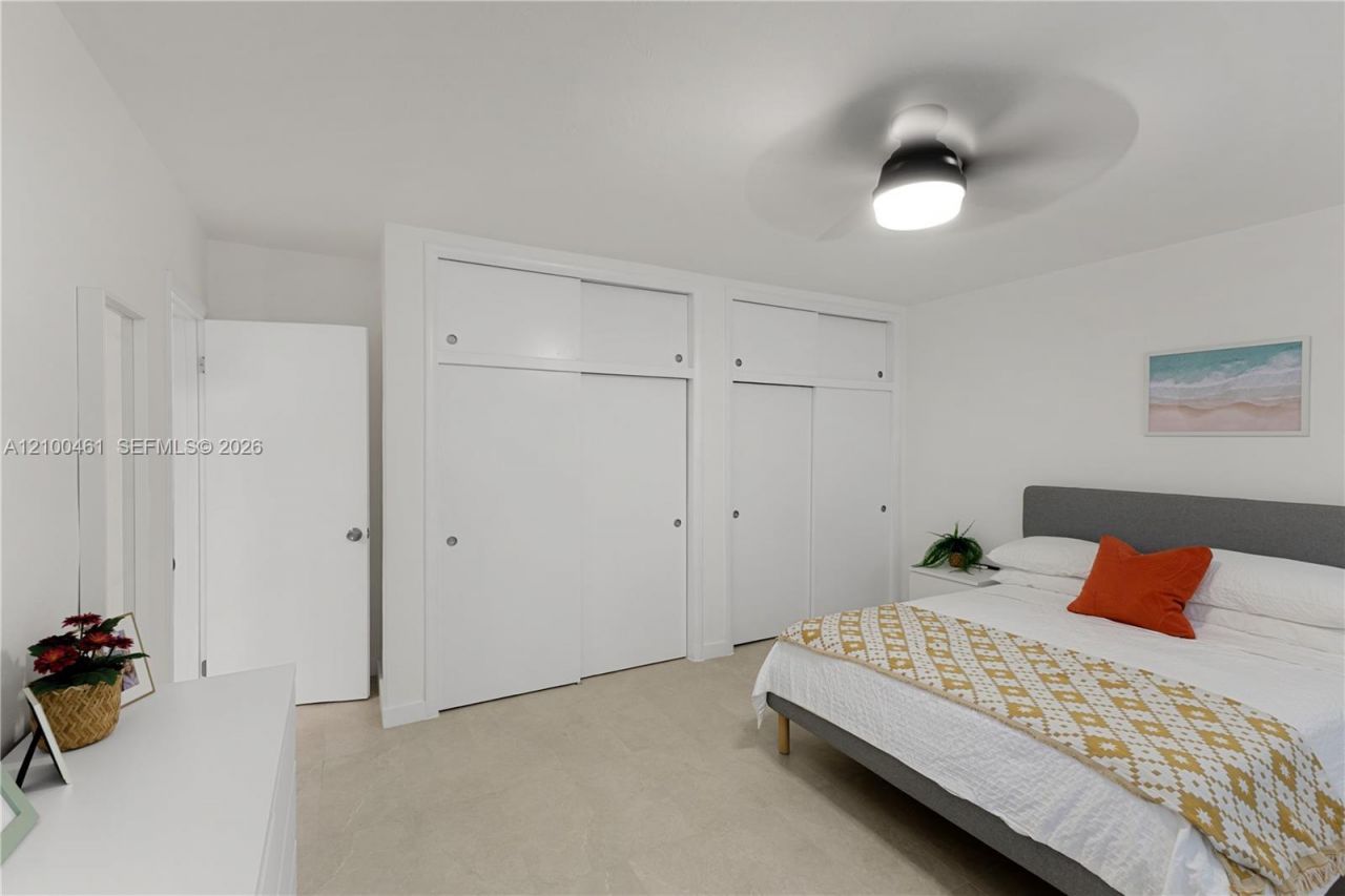 350 Collins Ave , Unit 311, Miami Beach, FL 33139 Photo
