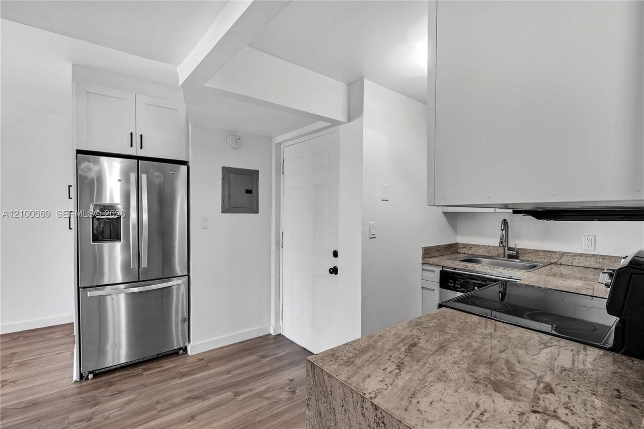 899 West Ave , Unit 7A, Miami Beach, FL 33139 Photo