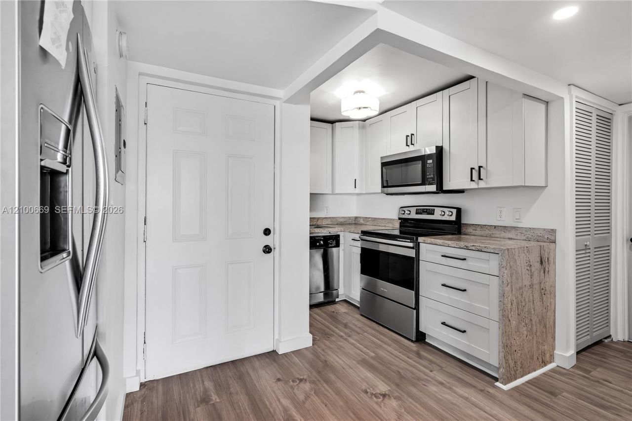 899 West Ave , Unit 7A, Miami Beach, FL 33139 Photo