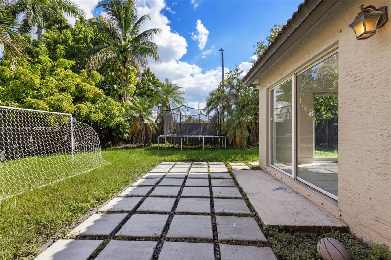 11874 SW 136th Ter , Miami, FL 33186 Photo