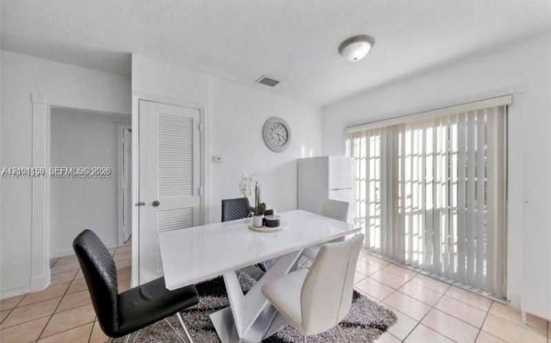5300 SW 6th St , Miami, FL 33134 Photo