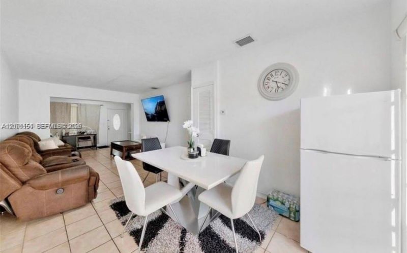 5300 SW 6th St , Miami, FL 33134 Photo