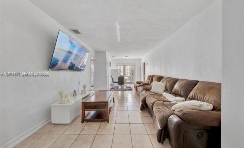5300 SW 6th St , Miami, FL 33134 Photo