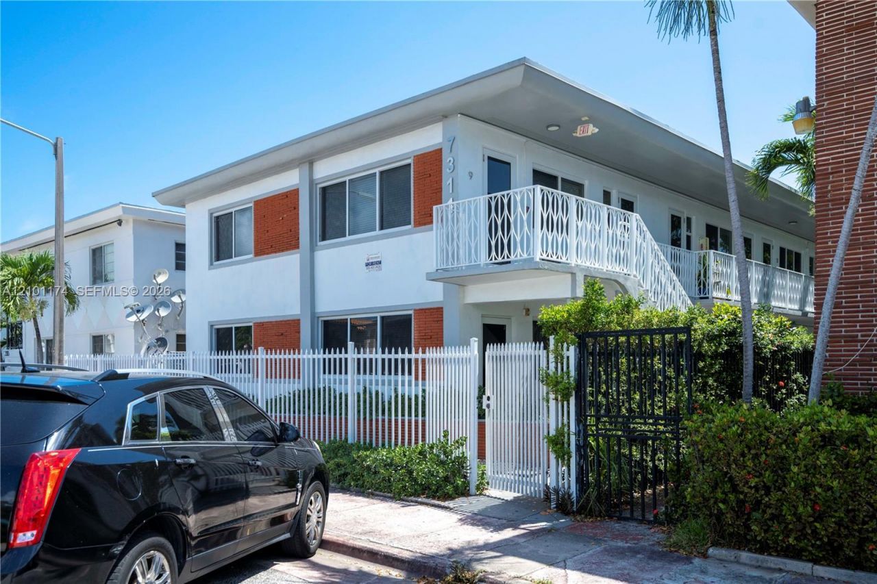 7311 Byron Ave, Unit 6, Miami Beach, FL 33141 Photo