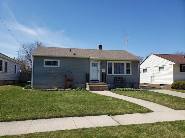 7928 42nd Ave, Kenosha, WI 53142