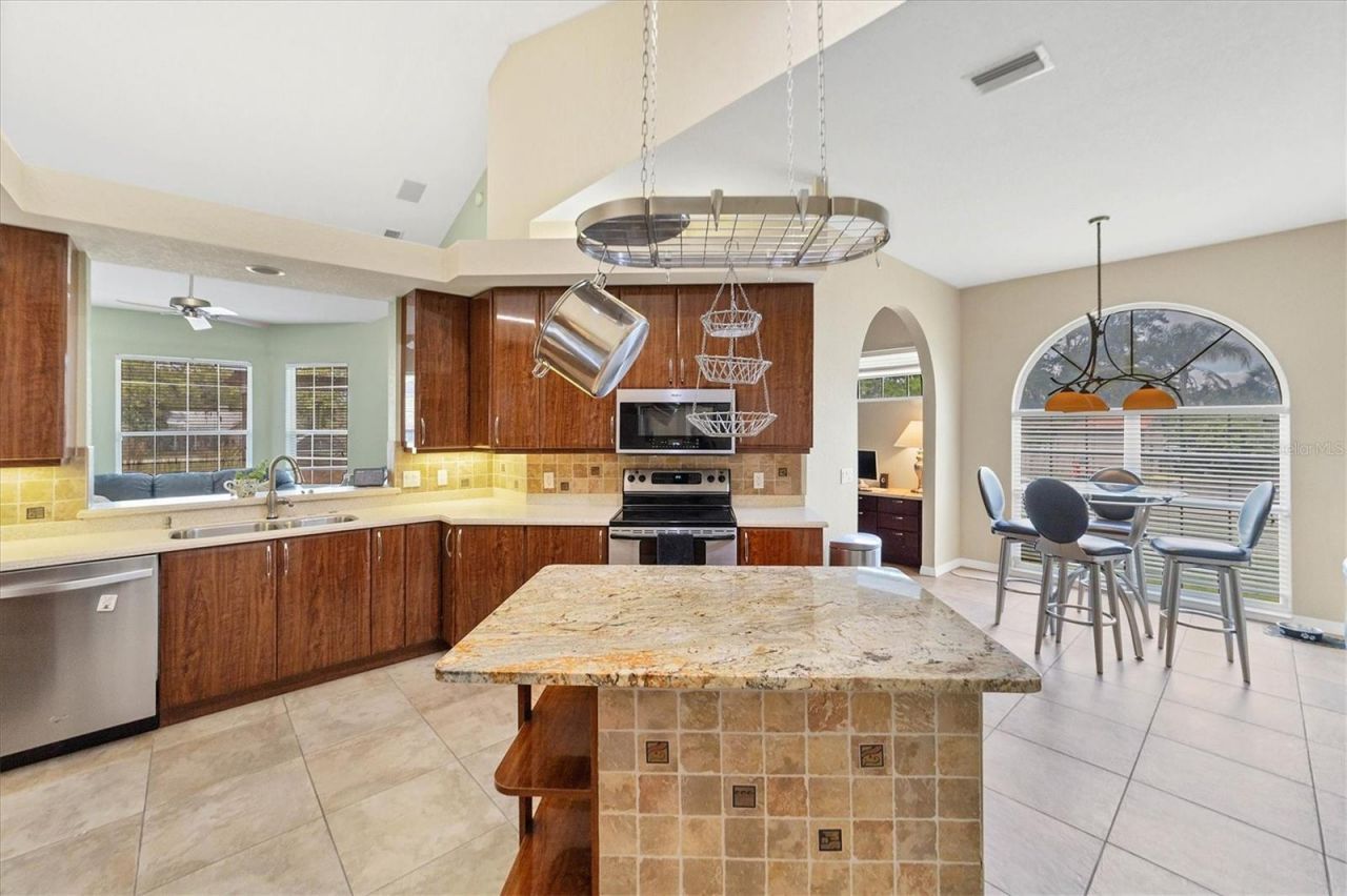 1108 64th Street Court E, Bradenton, FL 34208 Photo