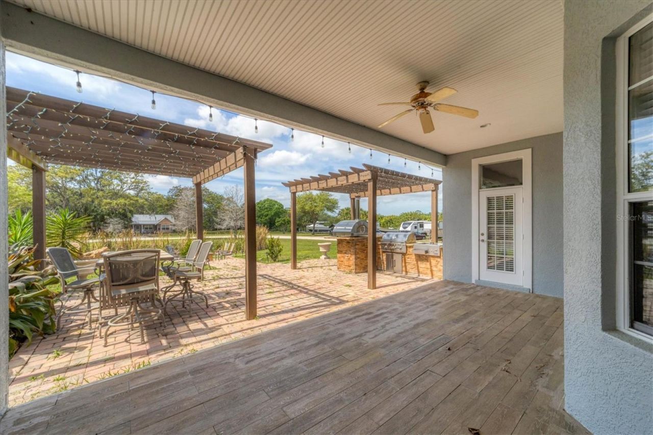 1108 64th Street Court E, Bradenton, FL 34208 Photo