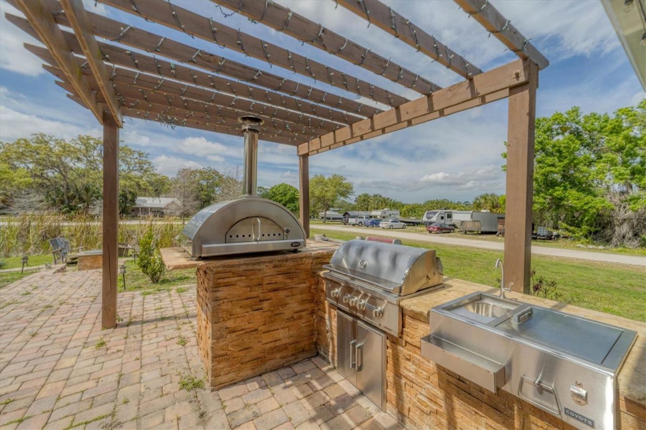 1108 64th Street Court E, Bradenton, FL 34208 Photo