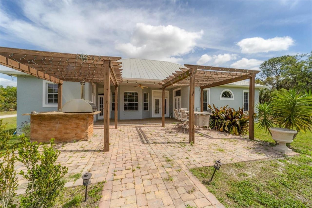 1108 64th Street Court E, Bradenton, FL 34208 Photo