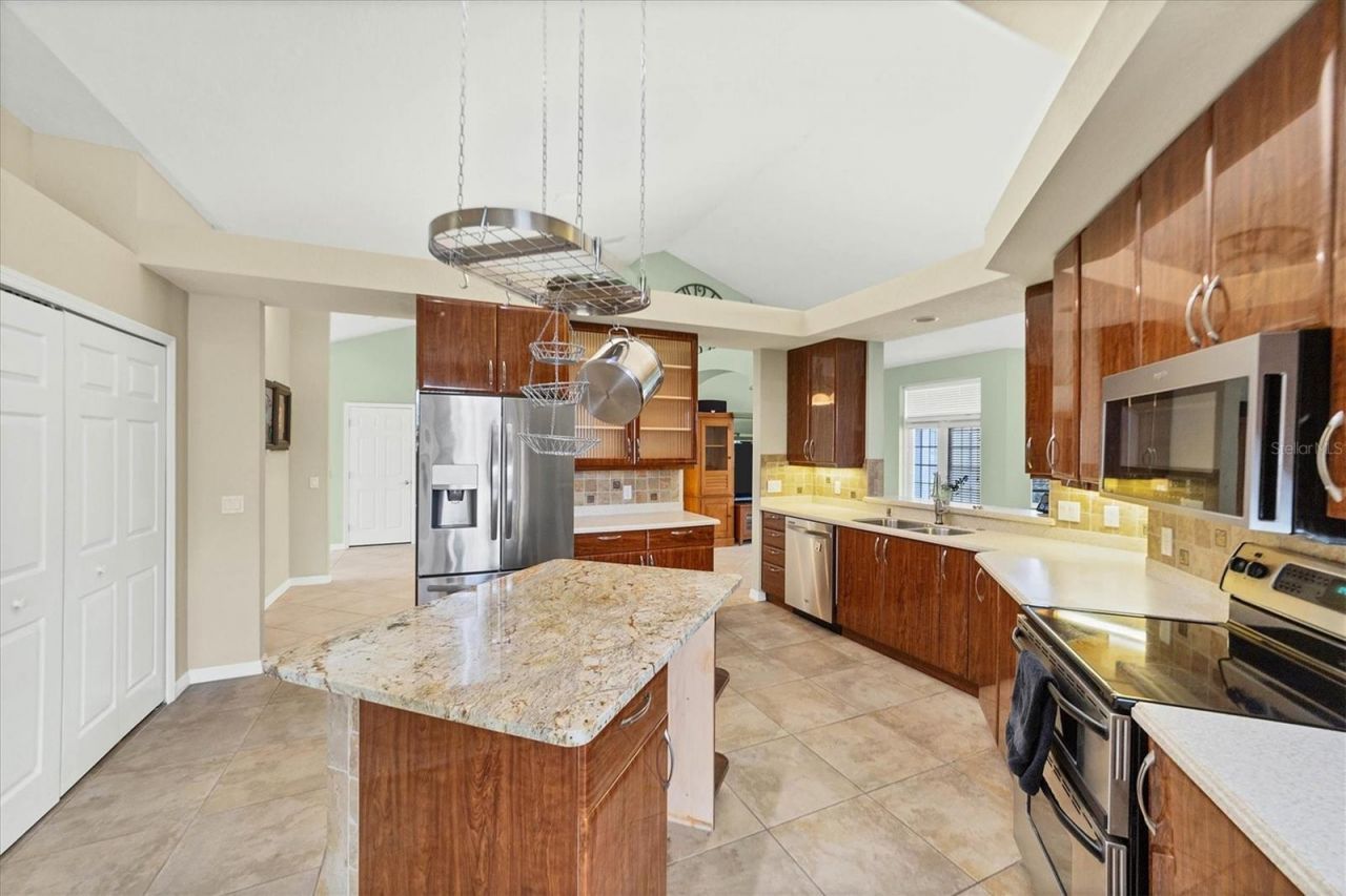 1108 64th Street Court E, Bradenton, FL 34208 Photo