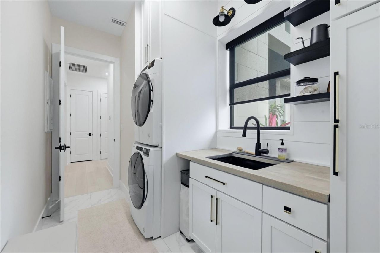4683 Cedron Court, Sarasota, FL 34240 Photo