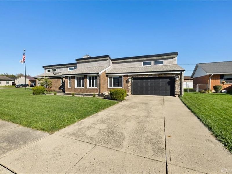1700 Elaina Drive, Springfield, OH 45503 Photo 6