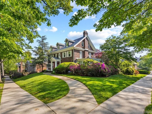 8273 Beverly Road , Kew Gardens, NY 11415
