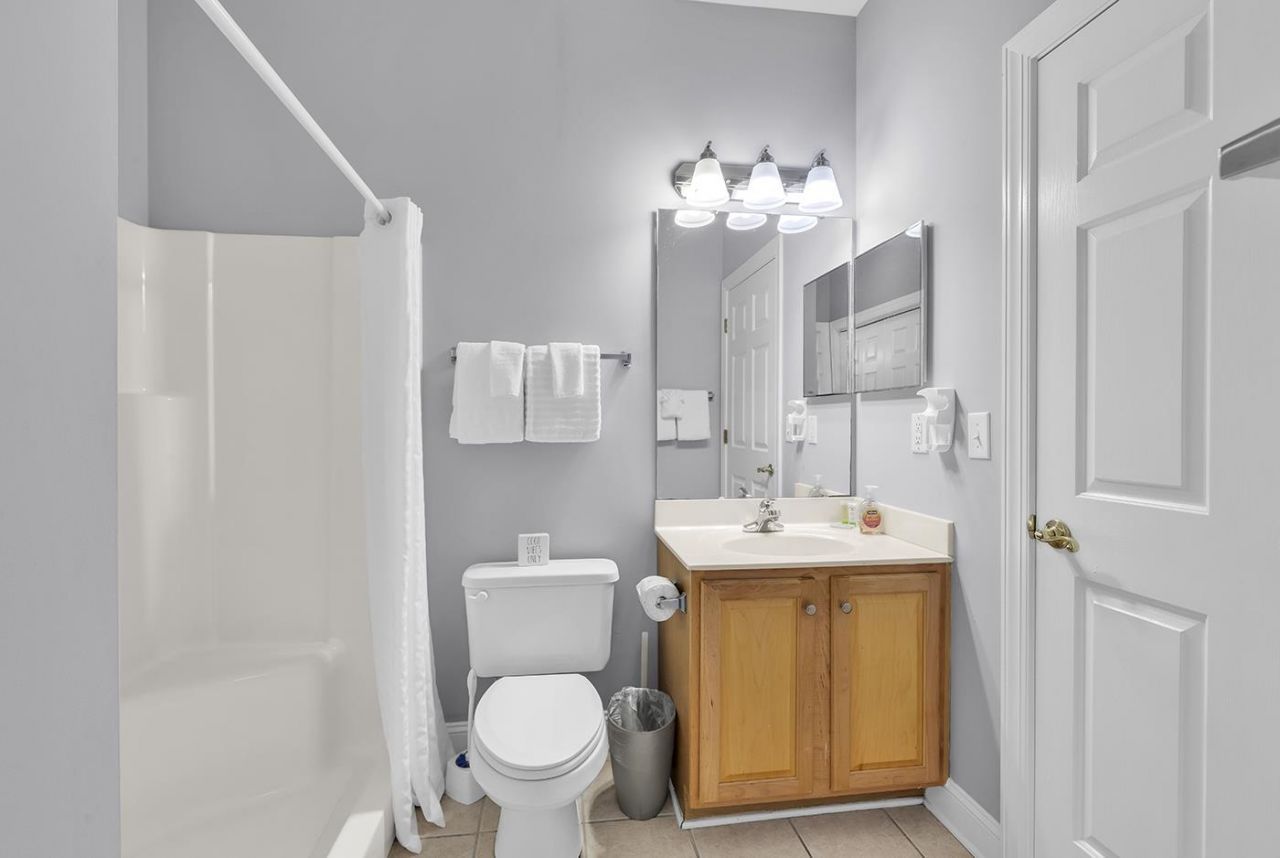 4872 Dahlia Ct. Photo 23
