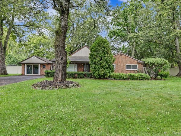32144 Warren Road , Westland, Mi 48185