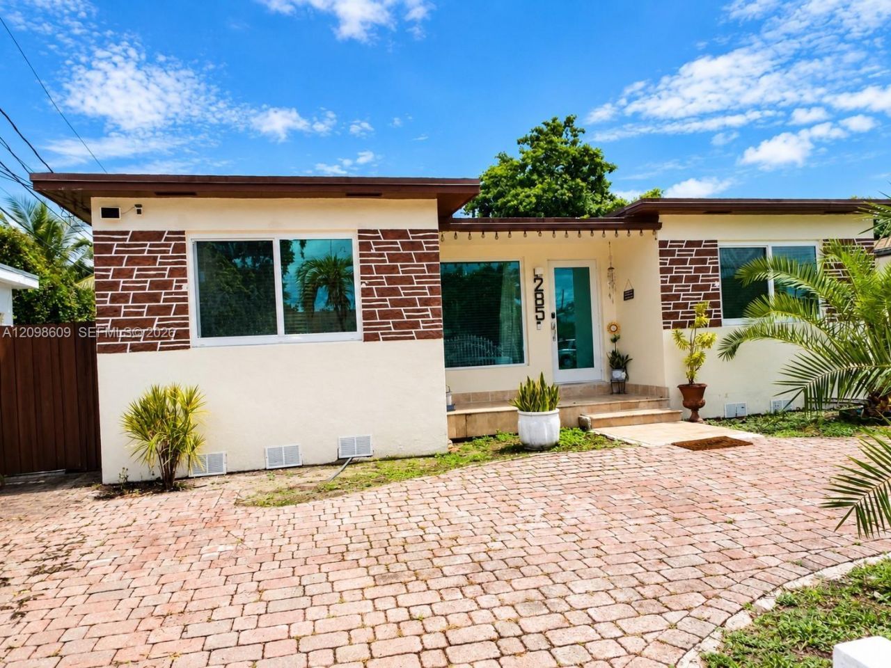 285 NW 48th Pl , Miami, FL 33126 Photo