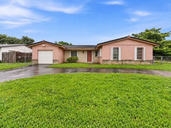 11741 SW 122nd Ave , Miami, FL 33186