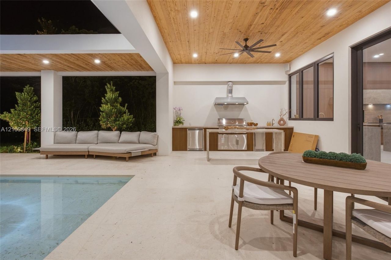 13805 Old Cutler Rd, Palmetto Bay, FL 33158 Photo